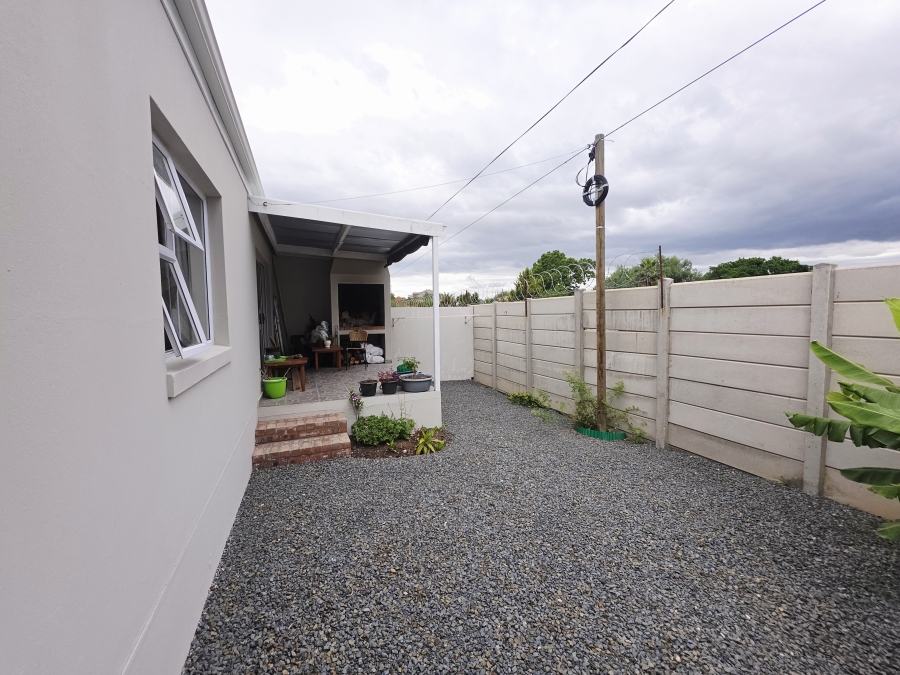 2 Bedroom Property for Sale in Oudtshoorn North Western Cape